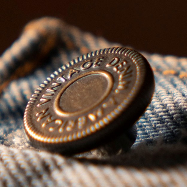 <br/><b><center>Jean Buttons</center></b>
